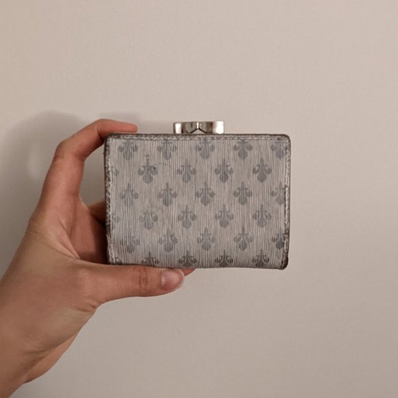 Authentic Patrick Cox Tri-fold Wallet - Picture 2 of 8